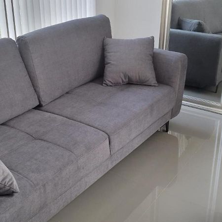 Opera Appartment Тирана Екстер'єр фото