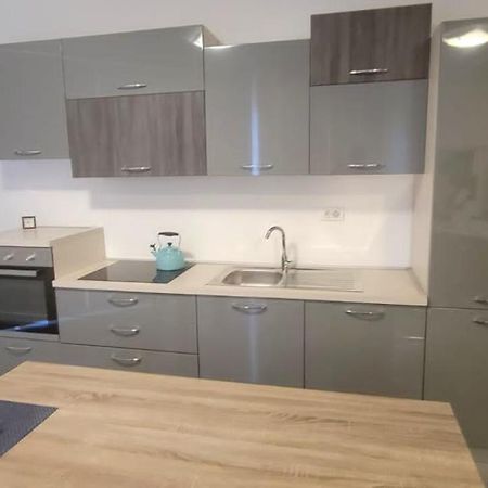 Opera Appartment Тирана Екстер'єр фото
